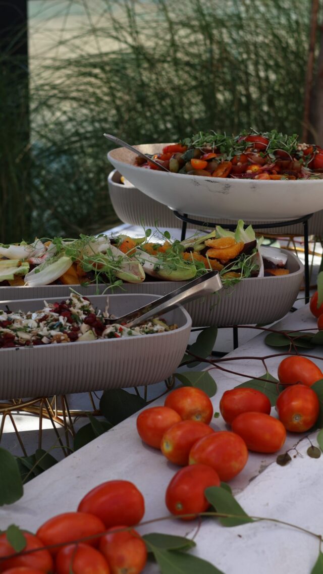 Our Signature Meat Buffet
נתחים טובים, הגשה מדויקת וטעמים שעושים את האירוע