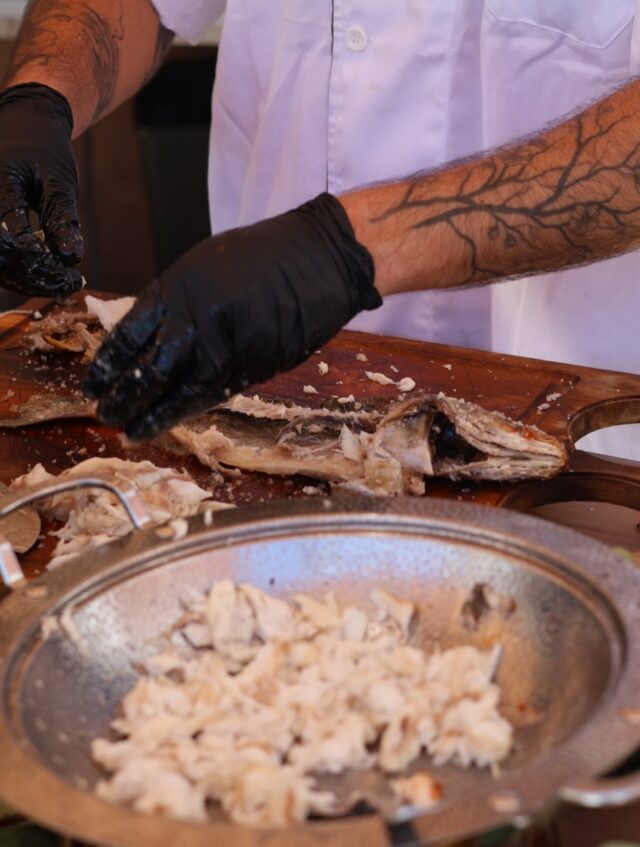 Our Fish Station
From whole fish to plate — prepared and served right in front of our guests.