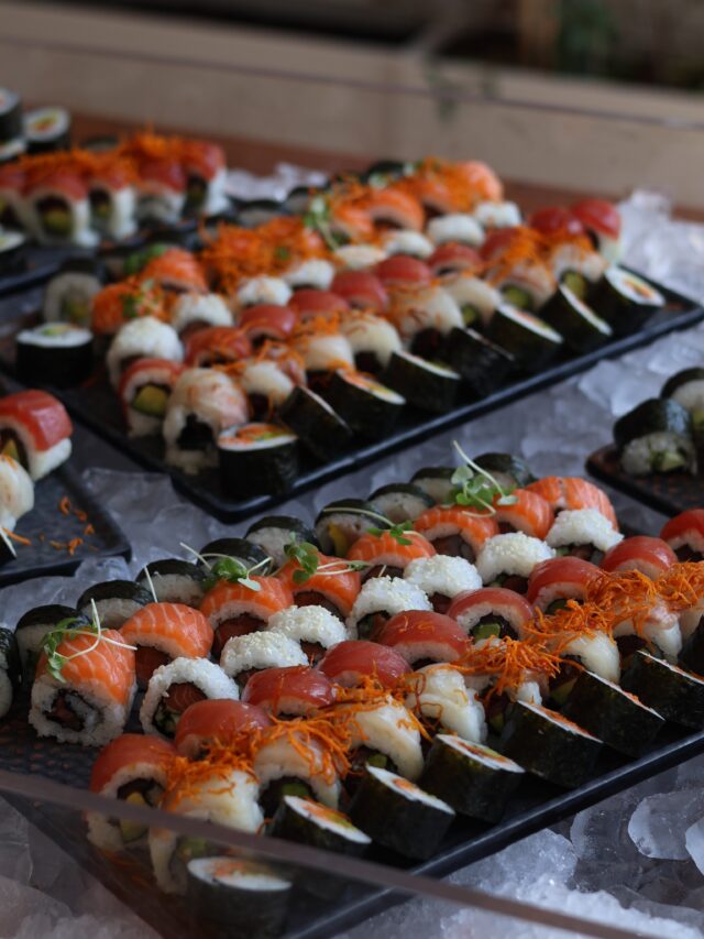 FRESH SUSHI STATION

מכינים, חותכים ומגישים במקום — בדיוק כמו שסושי צריך להיות🍸
